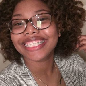 Meet your Posher, Deangela